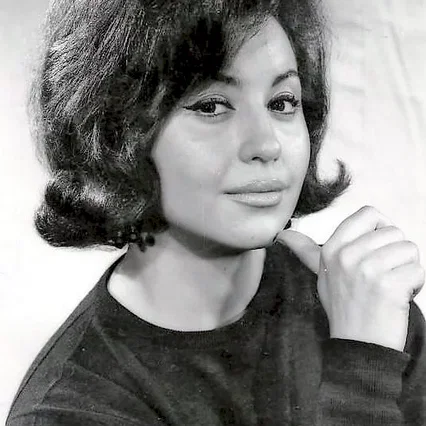  Mary Paz Pondal