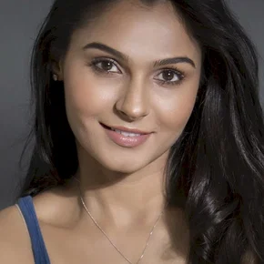 Photo star :  Andrea Jeremiah