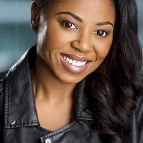 Photo star :  Carmela McNeal