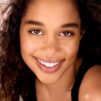  Laura Harrier