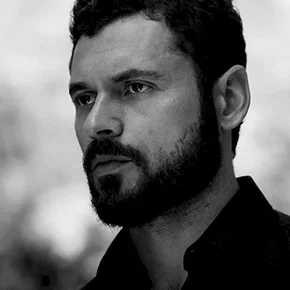 Photo star : Adan Canto