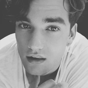 Photo star :  Jackson White