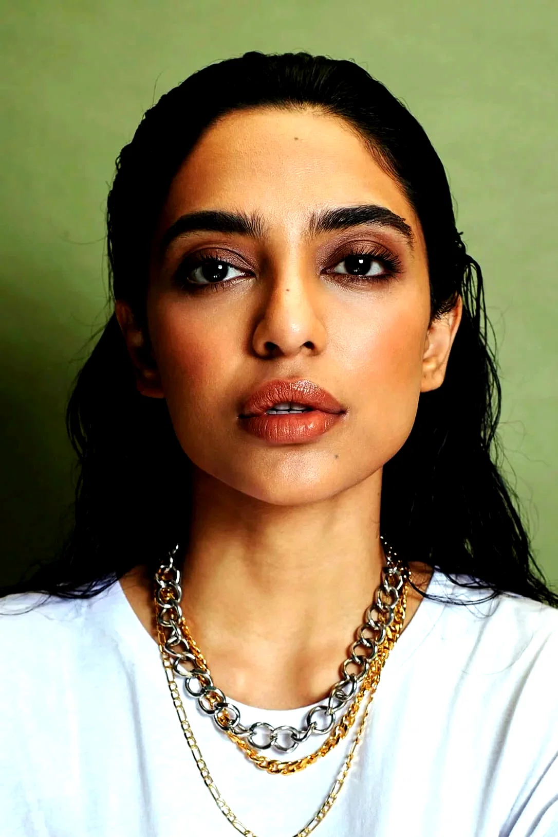Sobhita  Dhulipala