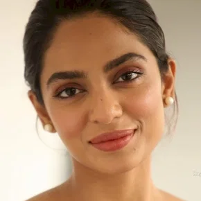 Photo star : Sobhita  Dhulipala