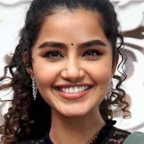 Photo star :  Anupama Parameswaran