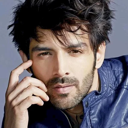  Kartik Aaryan