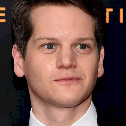  Graham Moore