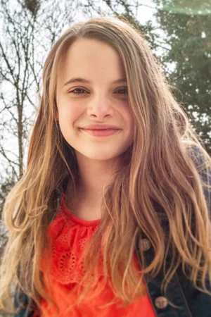  Emilia Flint photo