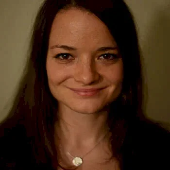  Chloe Fairweather