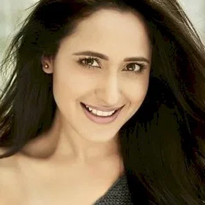 Photo star :  Pragya Jaiswal