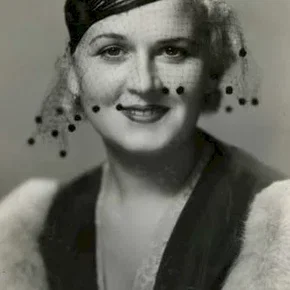 Photo star :  Vivien Oakland