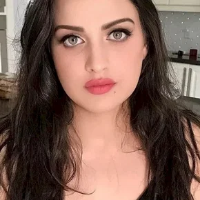 Photo star :  Himanshi Khurana