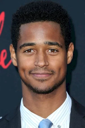 Photo de Alfred Enoch
