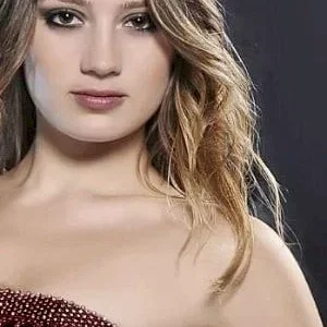  Gizem Karaca