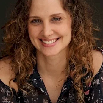  Paula Possani