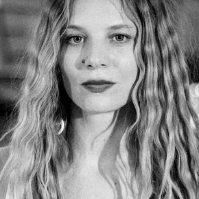 Photo star :  Lilith Stangenberg