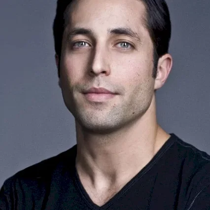  Brett Ryan