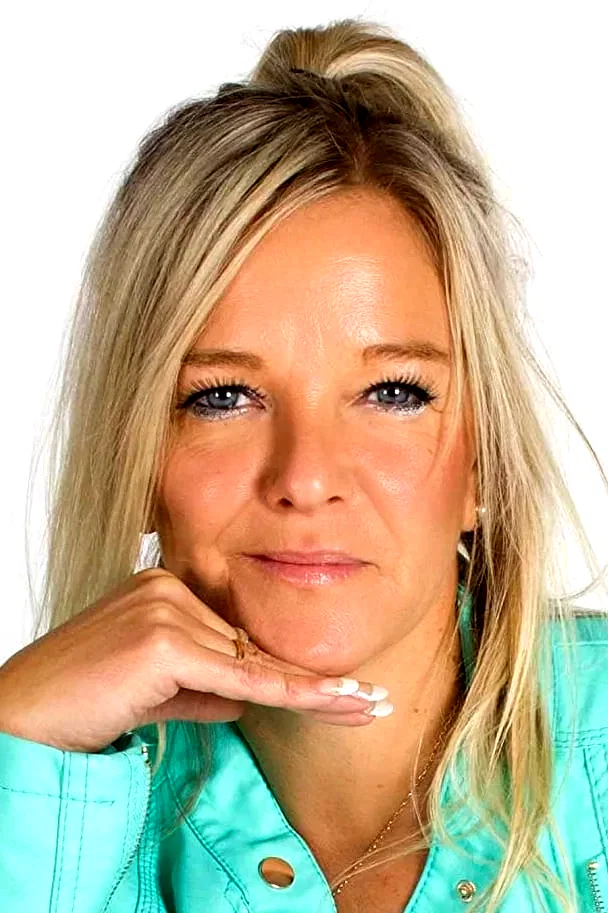  Amy Clare Beales