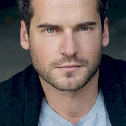 David de Lautour