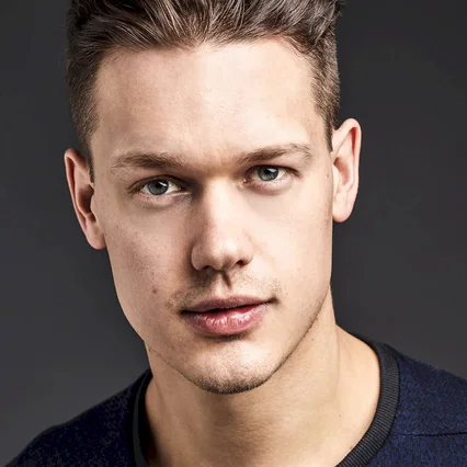  Lucas Penner