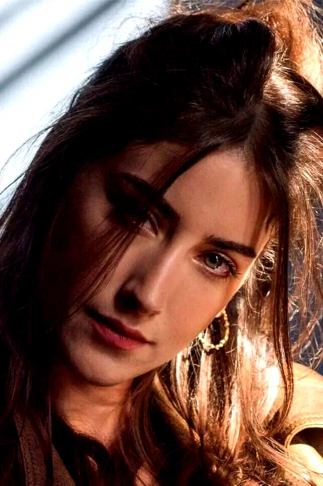  Hazal Kaya