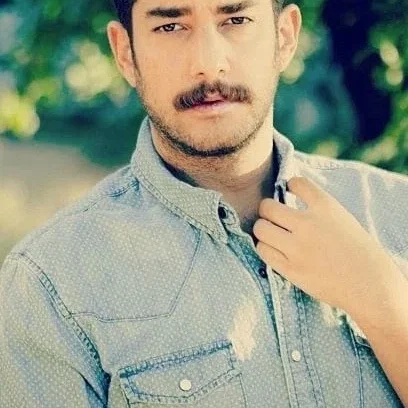  Enis Arıkan
