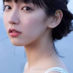Photo star :  Riho Yoshioka