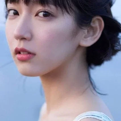  Riho Yoshioka