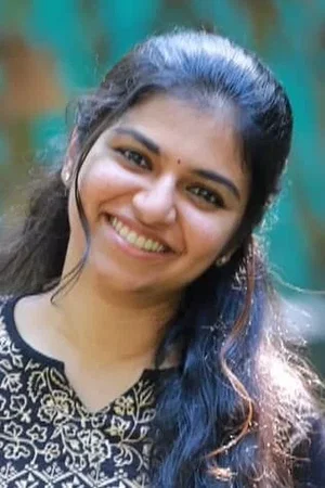  Raveena Ravi