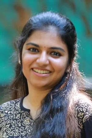  Raveena Ravi