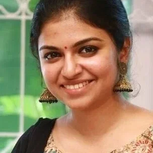  Raveena Ravi