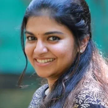  Raveena Ravi
