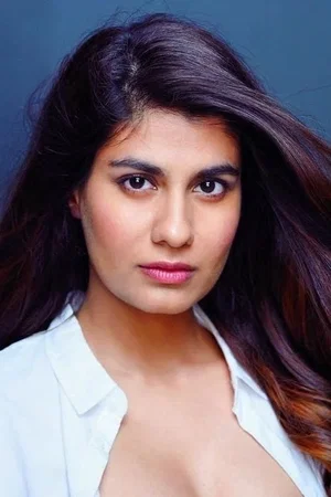 Shreya Dhanwanthary