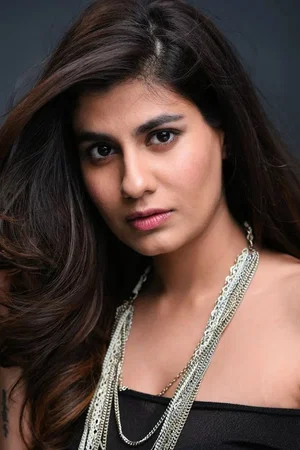  Shreya Dhanwanthary