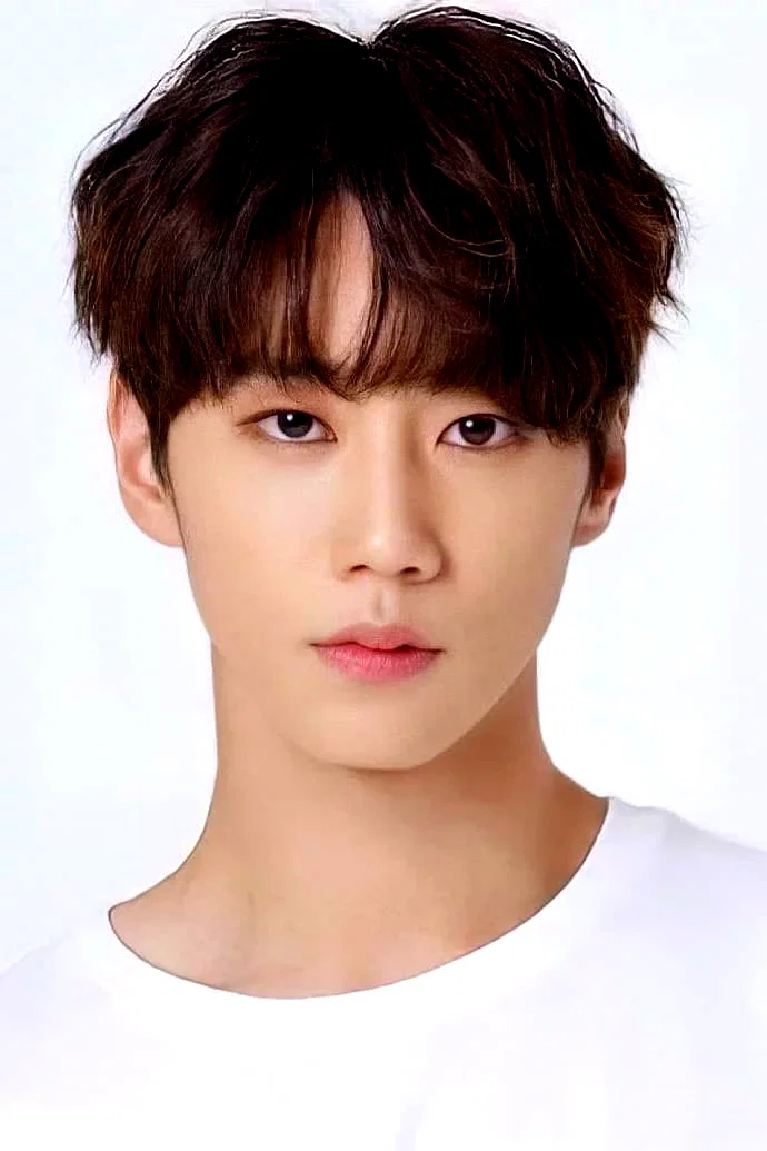  Lee Jun-young