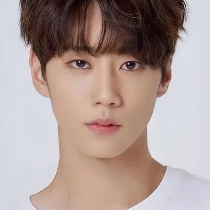  Lee Jun-young