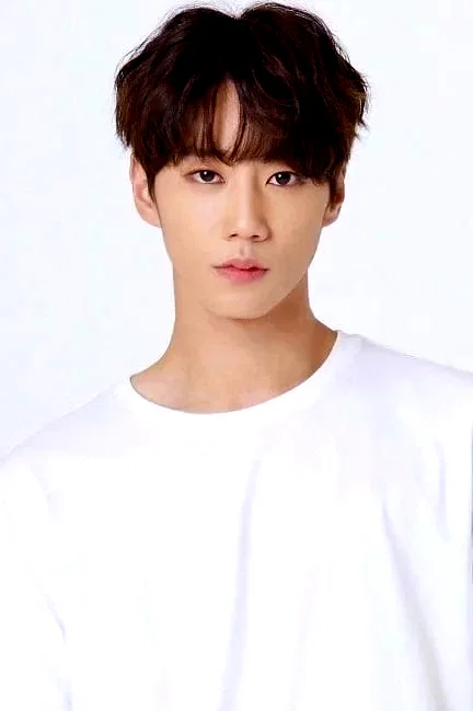  Lee Jun-young