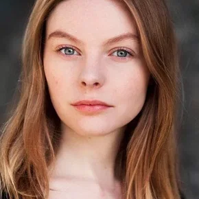 Photo star :  Nell Hudson