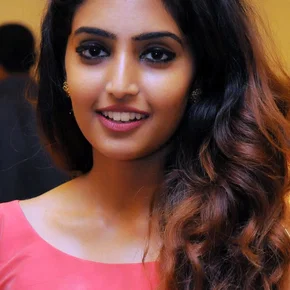 Photo star :  Reba Monica John