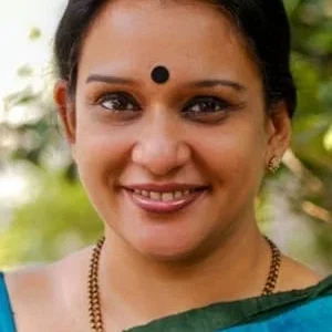  Maala Parvathi
