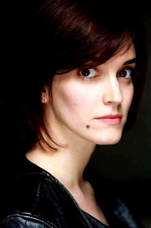  Claire Baradat