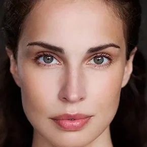 Photo star : Heida Reed