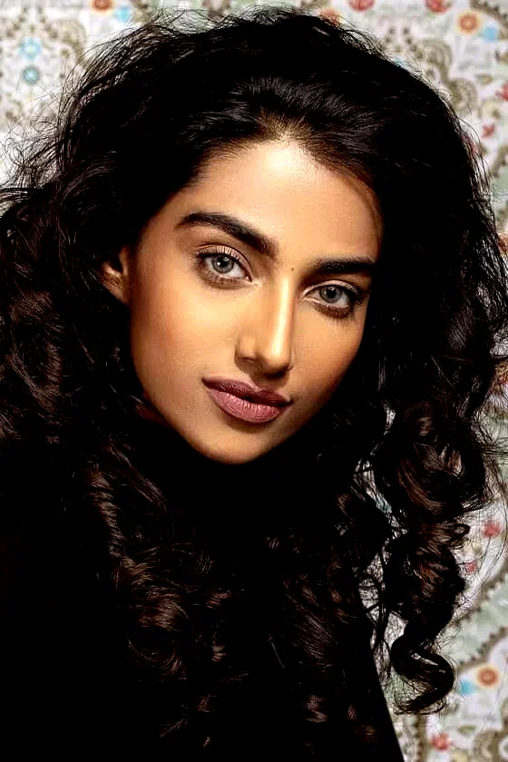  Meenakshi Chaudhary