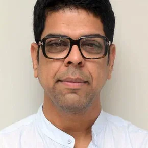 Photo star :  Murali Sharma