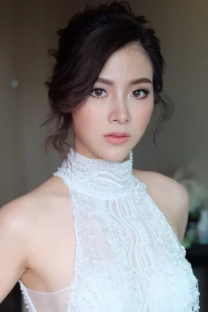  Pimchanok Leuwisetpaiboon photo