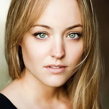  Christina Wolfe
