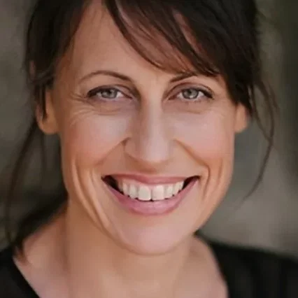  Kim Farrant