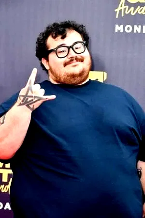  Zach Holmes