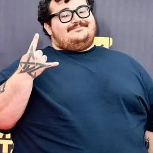  Zach Holmes
