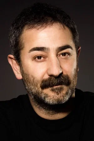  Ayberk Pekcan photo
